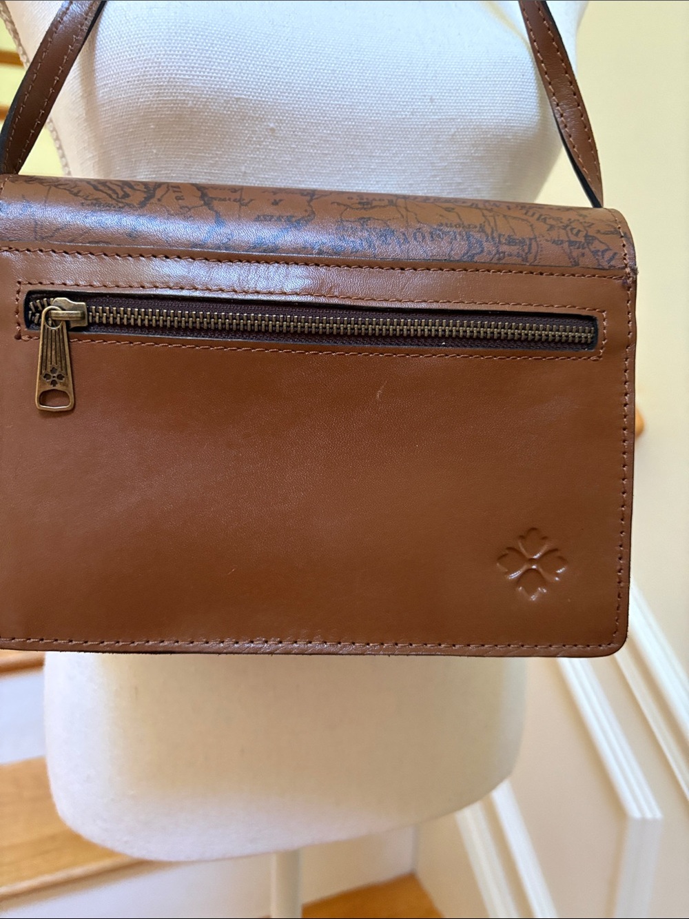 Patricia Nash Tan Brown Map-Print Leather Messenger Crossbody - Picture 5 of 8
